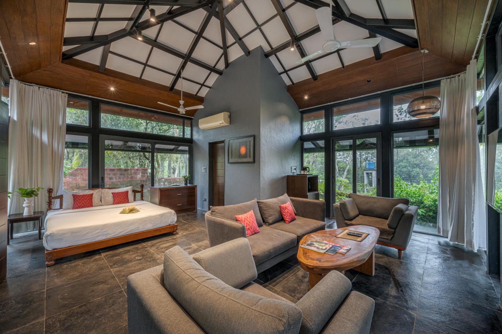 Saffronstays The Glasshouse, Panchgani - Beautiful Glass Villa For Couples Bagian luar foto